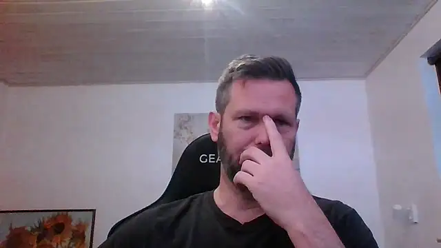 Gotta1 online show from December 3, 2025, 2:16 pm