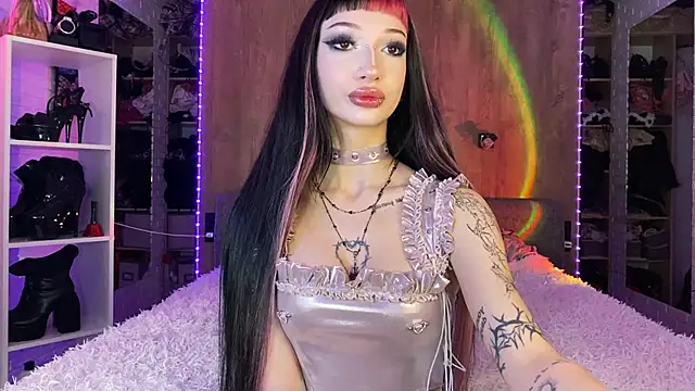 Snapshot of Marcellean chatting on February 18, 2026, 6:44 am Marcellean online show from February 18, 2026, 6:44 am