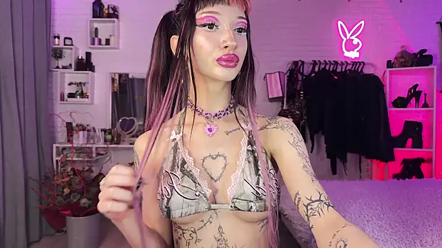 Snapshot of Marcellean chatting on March 24, 2026, 11:38 pm Marcellean online show from March 24, 2026, 11:38 pm