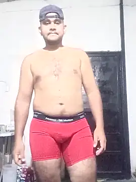 Snapshot of travieso2893 chatting on June 3, 2026, 2:45 am travieso2893 online show from June 3, 2026, 2:45 am
