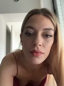 Lolitaxlola online show from September 21, 2025, 12:32 pm