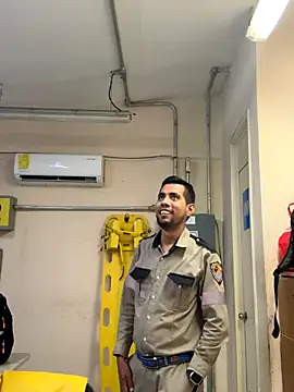 EnriquePersian197 online show from October 24, 2025, 12:20 am