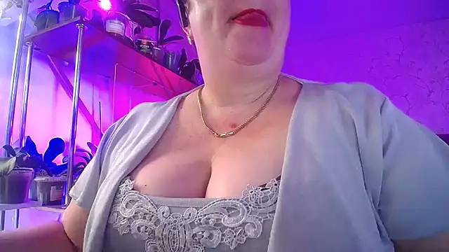  Sweet Woman online show from July 18, 2026, 5:27 am