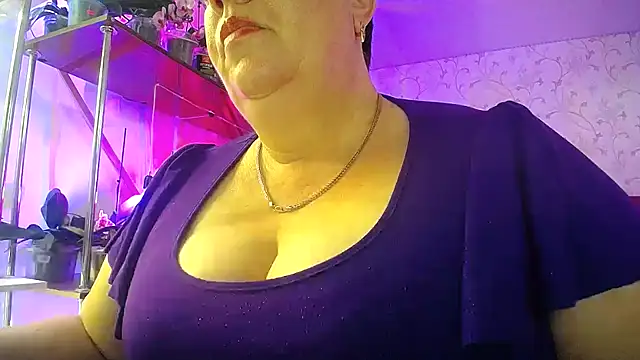  Sweet Woman online show from April 25, 2026, 1:41 pm
