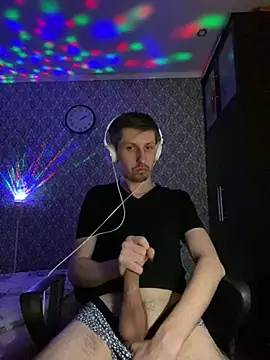 Aki-Laky online show from February 24, 2025, 7:30 pm