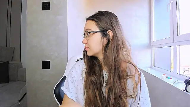 fancy bunny online show from November 6, 2025, 6:17 am