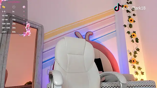 Evie Clark online show from February 9, 2025, 10:21 pm