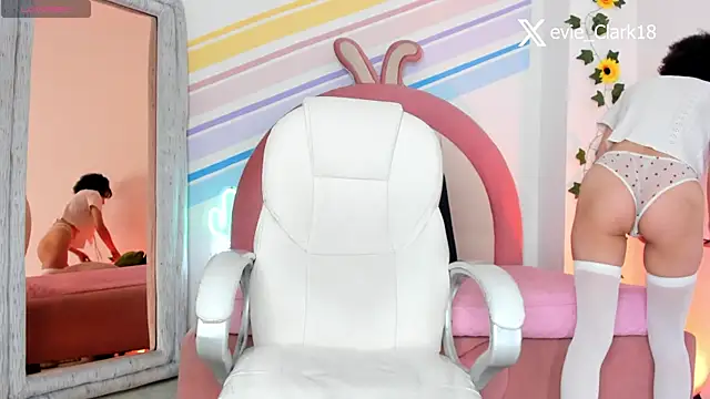 Evie Clark online show from January 29, 2025, 7:11 pm