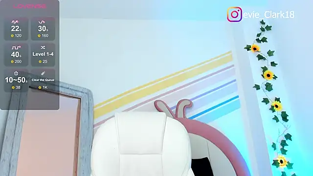 Evie Clark online show from March 5, 2025, 7:49 pm