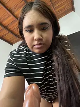 melyescobar online show from September 17, 2025, 9:50 pm