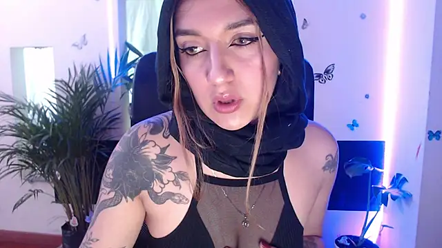 Lia-mitch online show from September 9, 2025, 6:50 pm