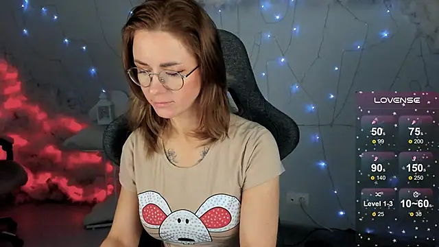 LadyIzabel online show from March 3, 2025, 8:41 am