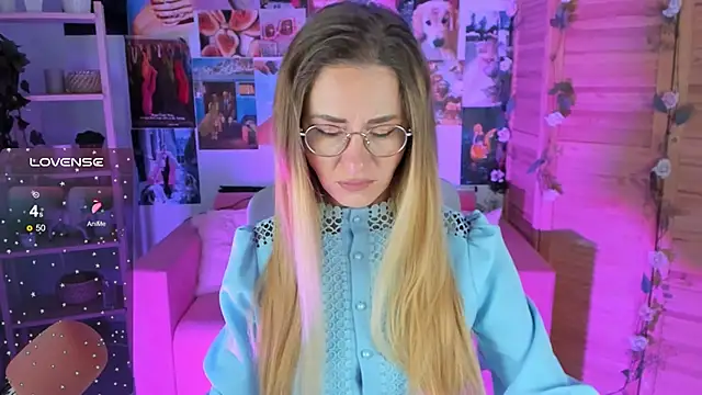 LadyIzabel online show from February 8, 2025, 5:40 am