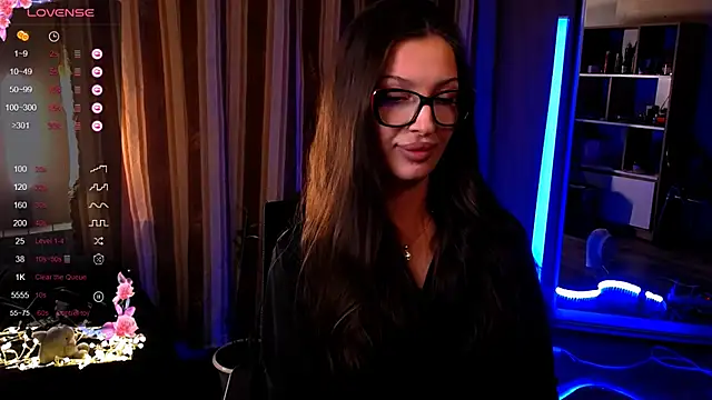 Laura Bess online show from September 24, 2025, 4:46 pm