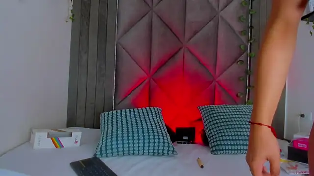 BriaConner  online show from July 24, 2026, 3:24 am
