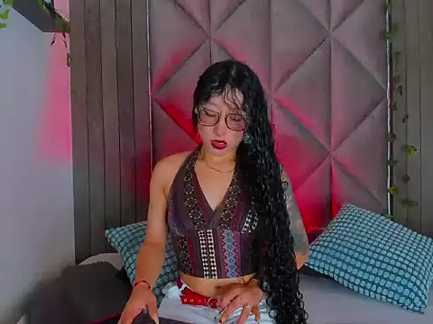 BriaConner  online show from June 26, 2026, 2:50 am