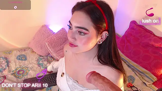 Arii vega  online show from December 21, 2024, 12:31 am