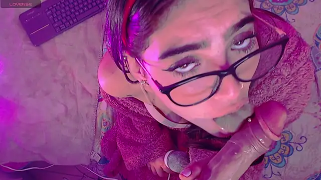 Arii vega  online show from December 16, 2024, 8:20 am