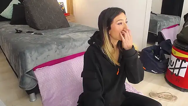 FULL TENTATION  online show from May 15, 2026, 1:53 pm