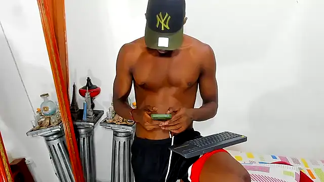 Snapshot of Darick_brown chatting on March 8, 2025, 8:35 pm Darick brown online show from March 8, 2025, 8:35 pm