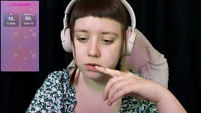 June shy0 online show from March 20, 2025, 6:41 am