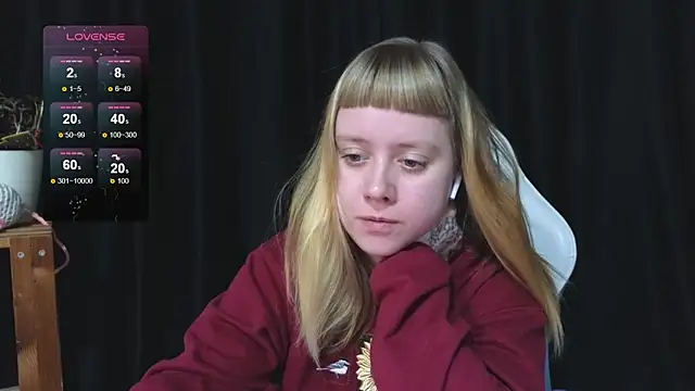 June shy0 online show from November 27, 2025, 7:53 am