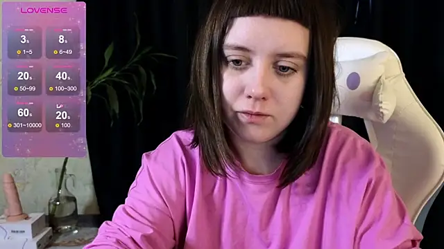 June shy0 online show from March 6, 2025, 6:52 am