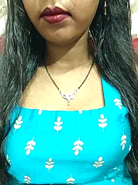 Snapshot of Sharmila-Singh chatting on July 5, 2026, 7:37 am Sharmila-Singh online show from July 5, 2026, 7:37 am