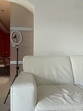 sissytrainz online show from September 12, 2025, 11:32 am