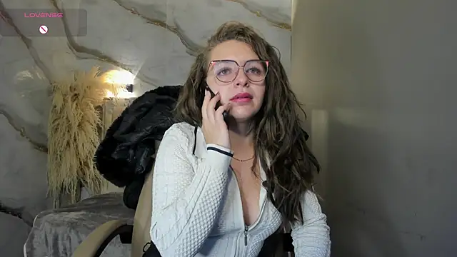  isaabellaa online show from July 17, 2026, 12:46 pm