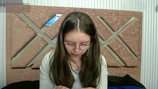  isaabellaa online show from June 12, 2026, 12:47 pm