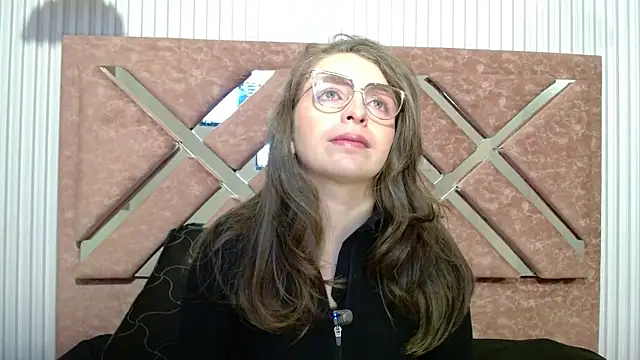  isaabellaa online show from June 23, 2026, 1:09 pm