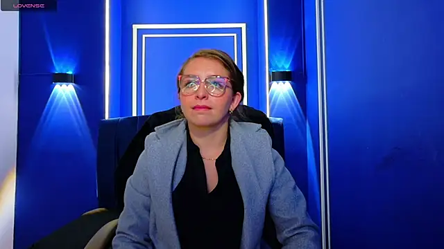  isaabellaa online show from June 26, 2026, 3:29 pm