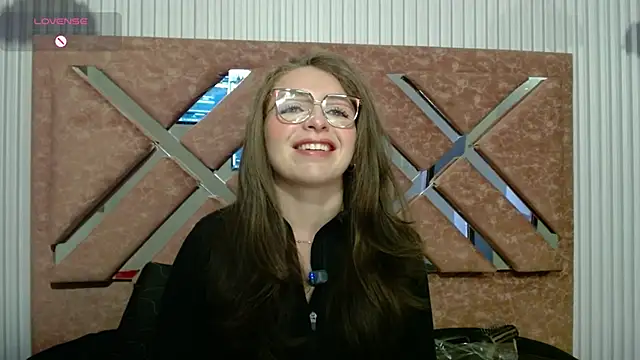  isaabellaa online show from June 19, 2026, 12:22 pm