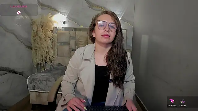 isaabellaa online show from July 23, 2026, 12:57 pm