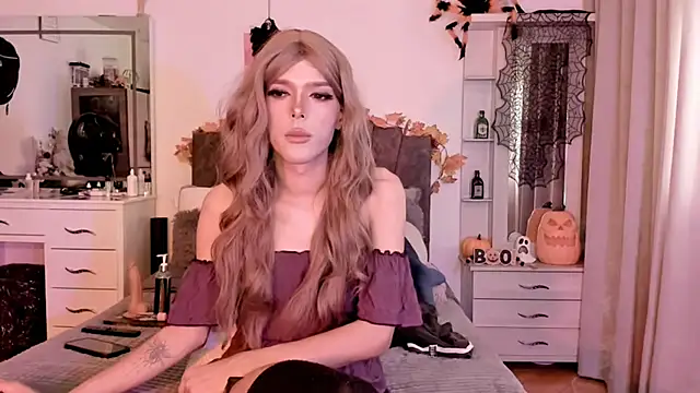 billiesimons2 online show from October 28, 2025, 7:57 pm