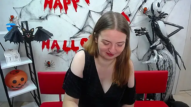 FreyaDak online show from October 19, 2025, 5:21 am