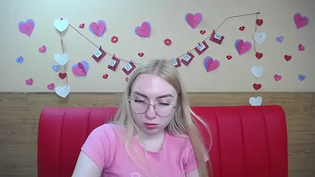 BeatriceFly online show from March 13, 2025, 3:17 pm