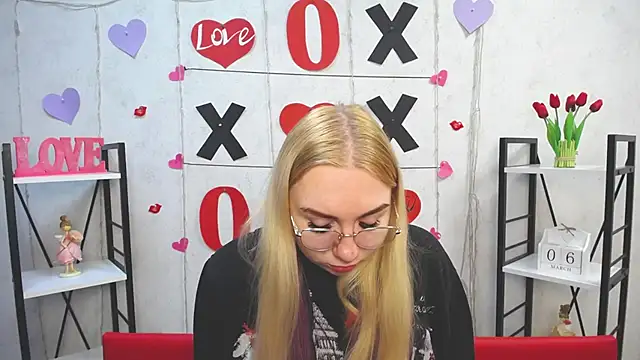 BeatriceFly online show from March 6, 2025, 1:46 pm