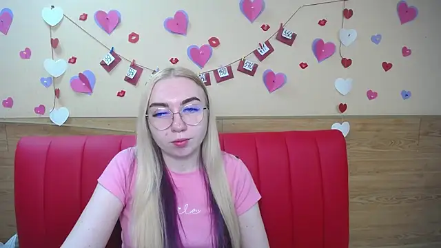 BeatriceFly online show from February 28, 2025, 3:26 pm