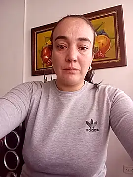 skayhot  online show from February 28, 2025, 1:25 pm