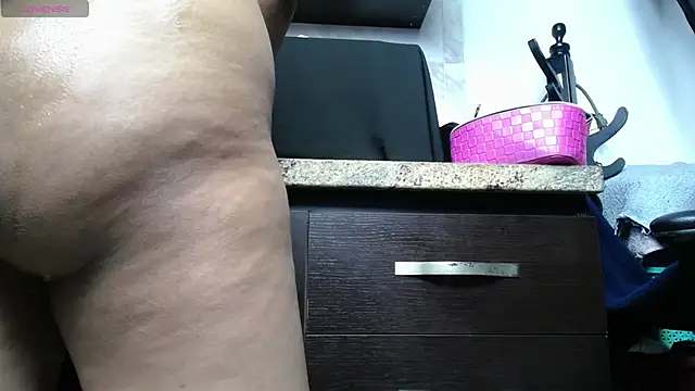 iniyalaboni online show from October 10, 2025, 8:20 pm