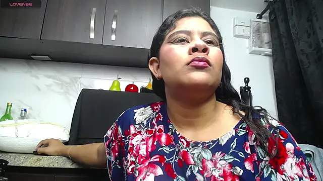 iniyalaboni online show from September 12, 2025, 8:08 pm