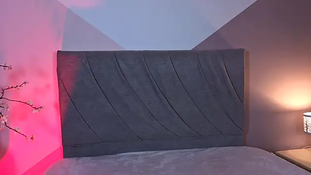 miaablack online show from November 6, 2025, 8:13 pm