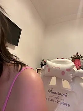 Hot malak online show from March 12, 2025, 12:53 am