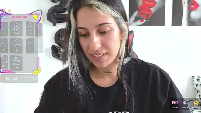 tammyandrade  online show from January 5, 2026, 5:27 pm