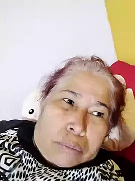 girl amada online show from May 18, 2026, 6:12 pm