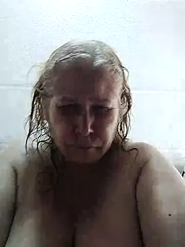 girl amada online show from October 13, 2025, 5:36 pm