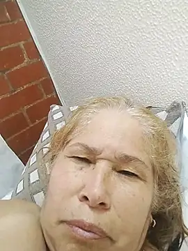 girl amada online show from January 12, 2026, 1:51 pm