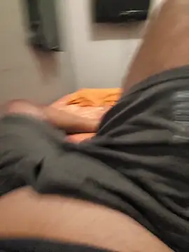 Snapshot of mfreitas005 chatting on December 18, 2025, 1:11 am mfreitas005 online show from December 18, 2025, 1:11 am